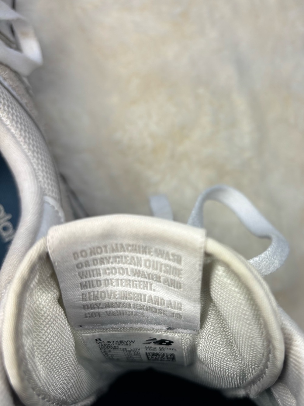 New Balance 574 Core Womens 9.5B Nimbus Cloud White Suede Sneakers WL574EVW - Picture 9 of 10